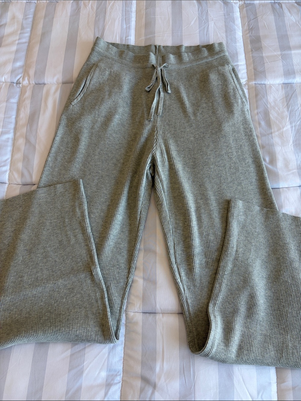 Uniqlo Ribbed Knit pants, size XL, heathered soft green